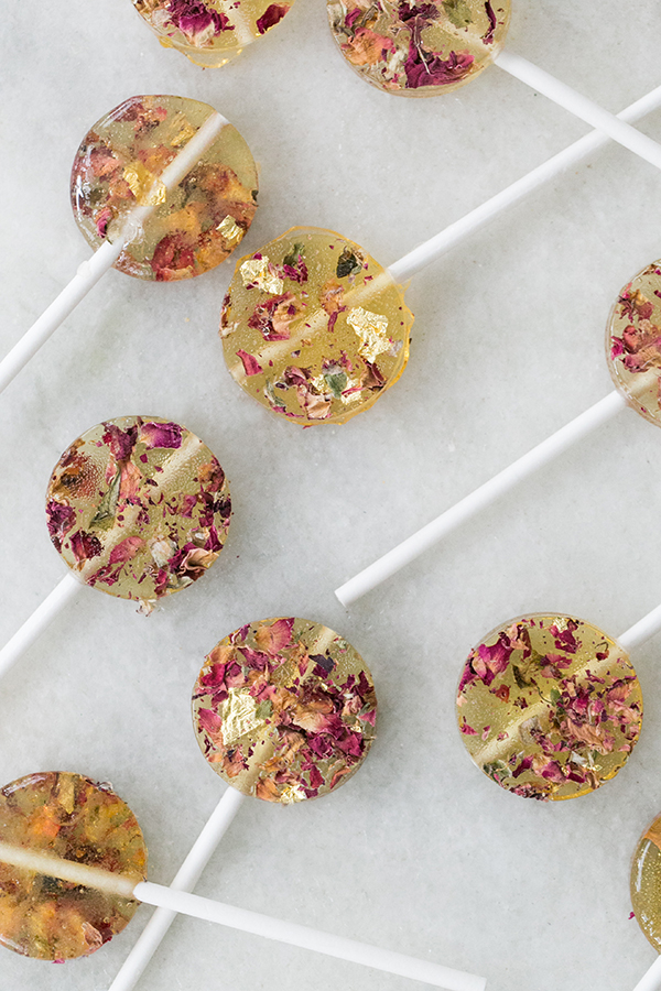 Homemade rose lollipops DIY